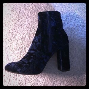 Size 8 Blue Suede Booties